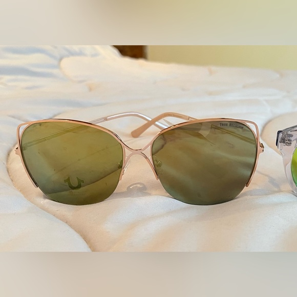 True Religion Sunglasses Green Mirrored Aviators - Picture 1 of 6